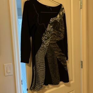 Mini dress. 18 inch bust measurement flat. 26 inch length size Large